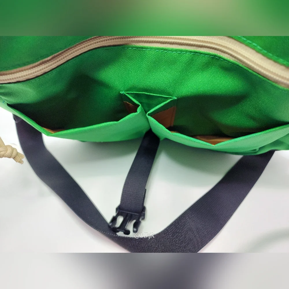 Hellolulu Messenger Bag *Green* NWOT